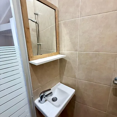 Le Marais Sainte Foy Apartment *